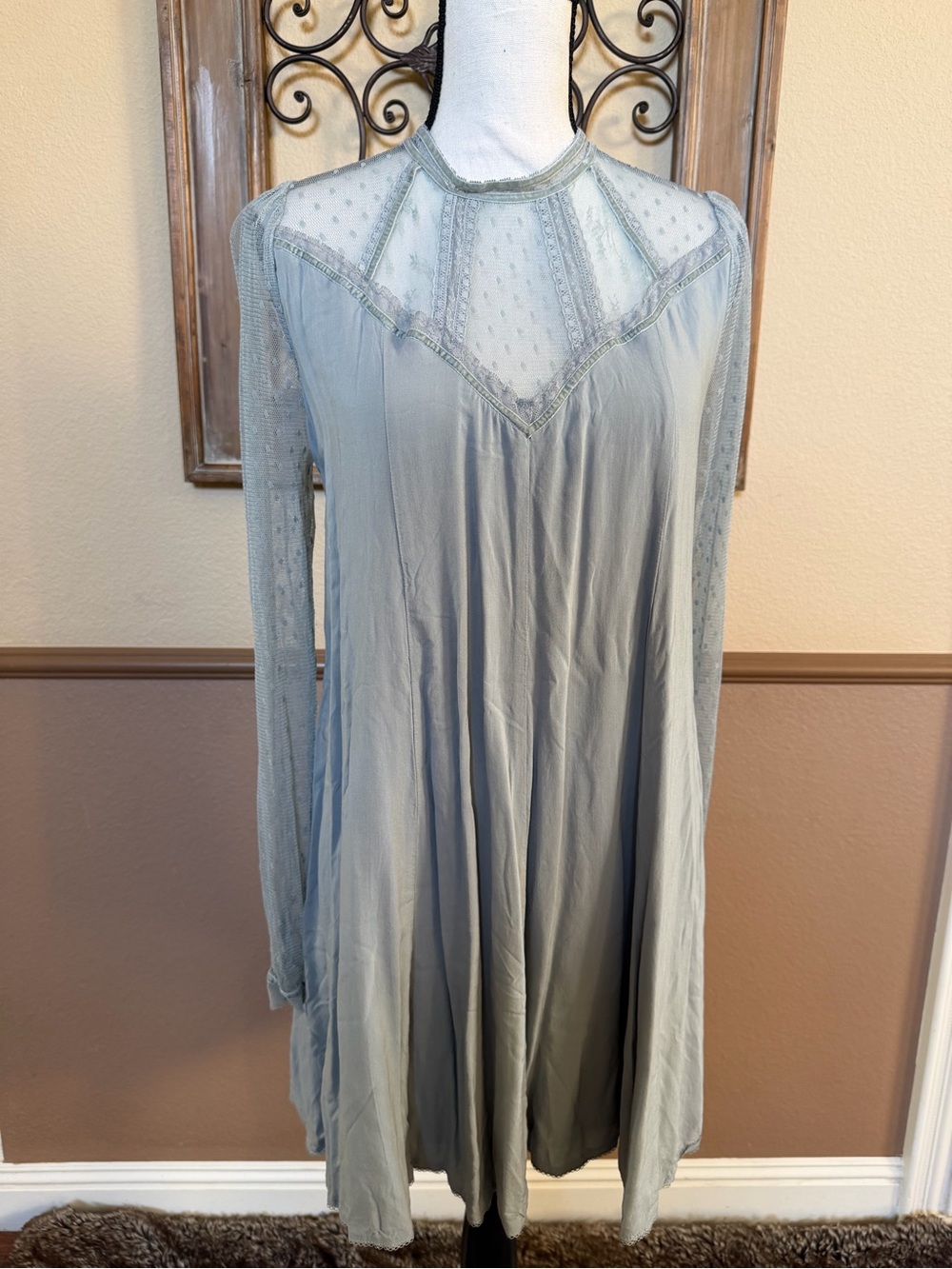 Women’s Light Blue Long Sleeve Lace Yoke Dress